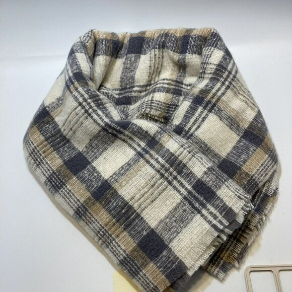 St. John's Bay NWT Lauren Plaid Gray Creme Tan Scarf Soft Brushed Shawl … - Picture 4 of 9